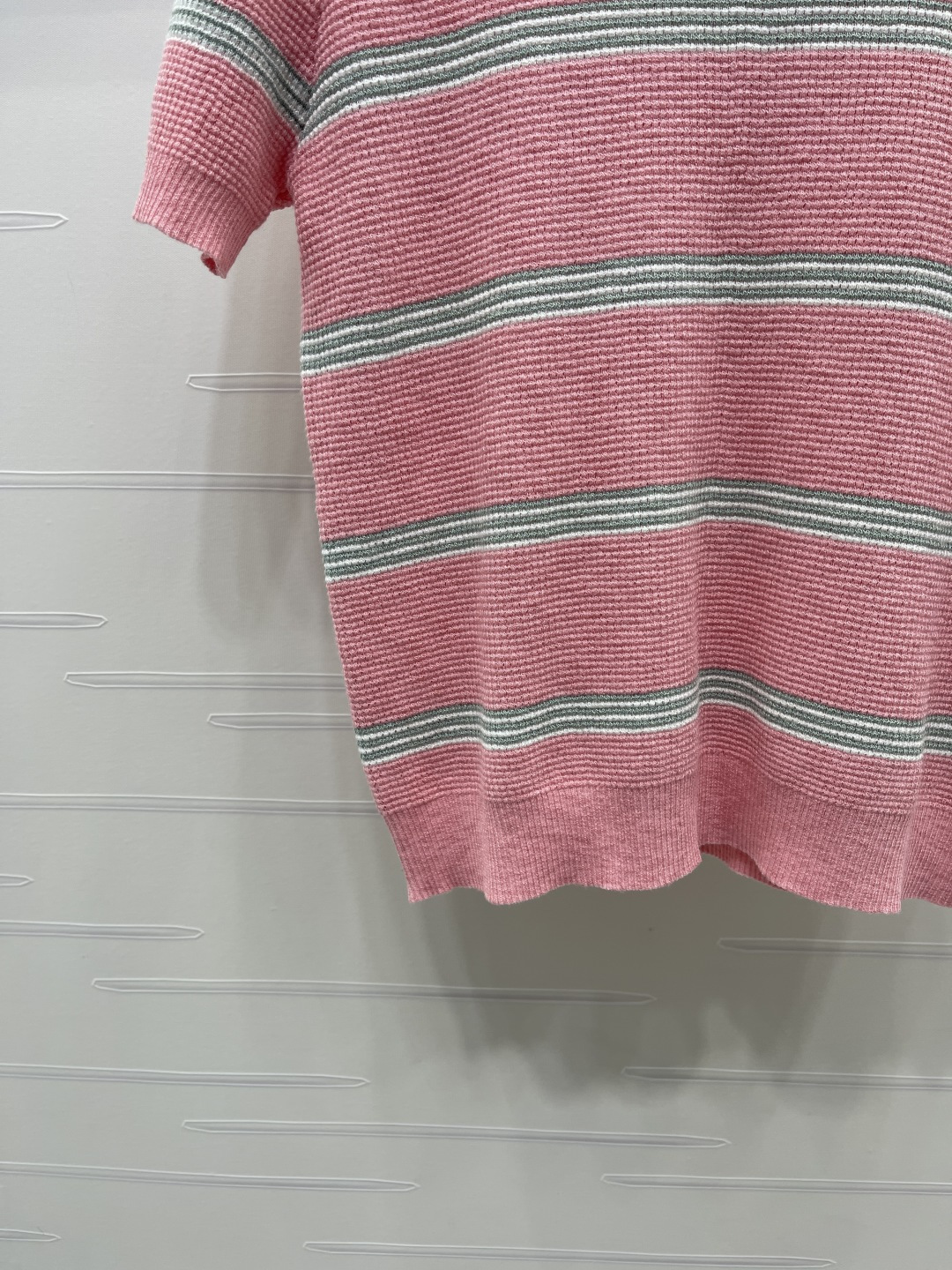 Women's short sleeves